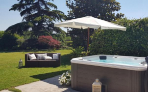 THE BERGHOUSE - LA CASA SUL CLIVO with jacuzzi